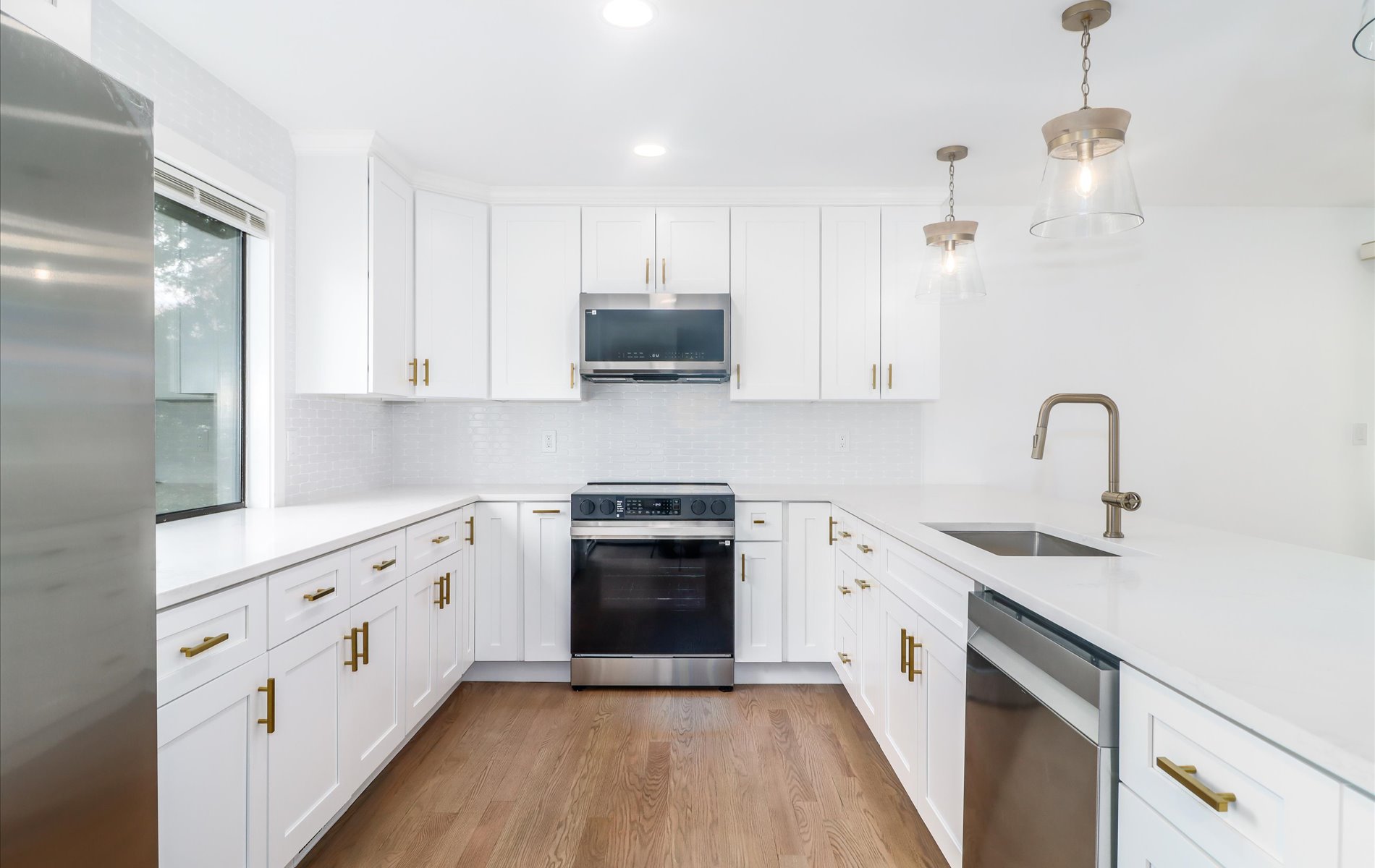  Fully Remodeled Oronoque Village Condo with Front Door Parking - 物件實景