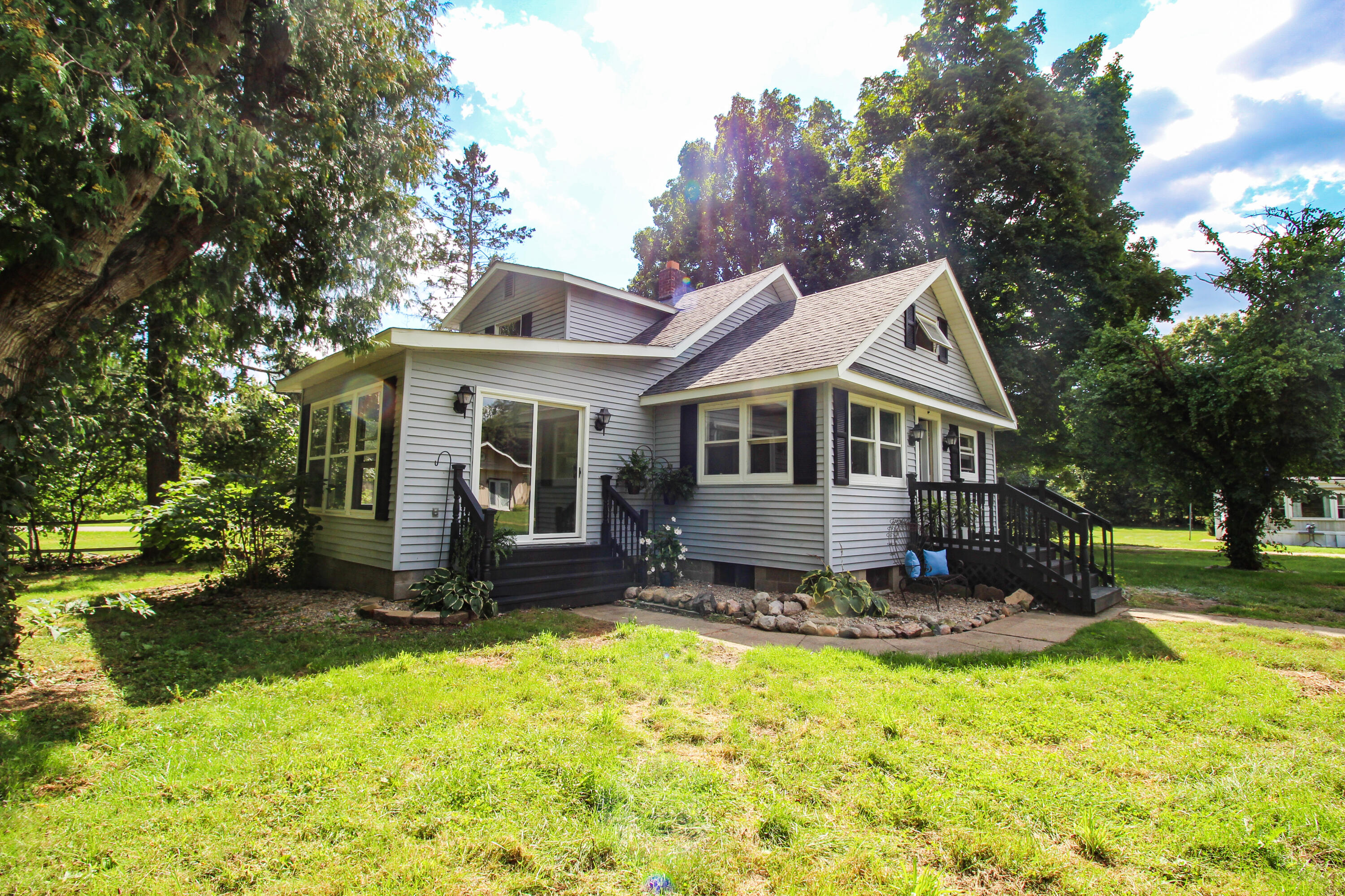 Three Rivers, Michigan, 49093, United States, 4 Bedrooms Bedrooms, ,1 BathroomBathrooms,Residential,For Sale,2006073