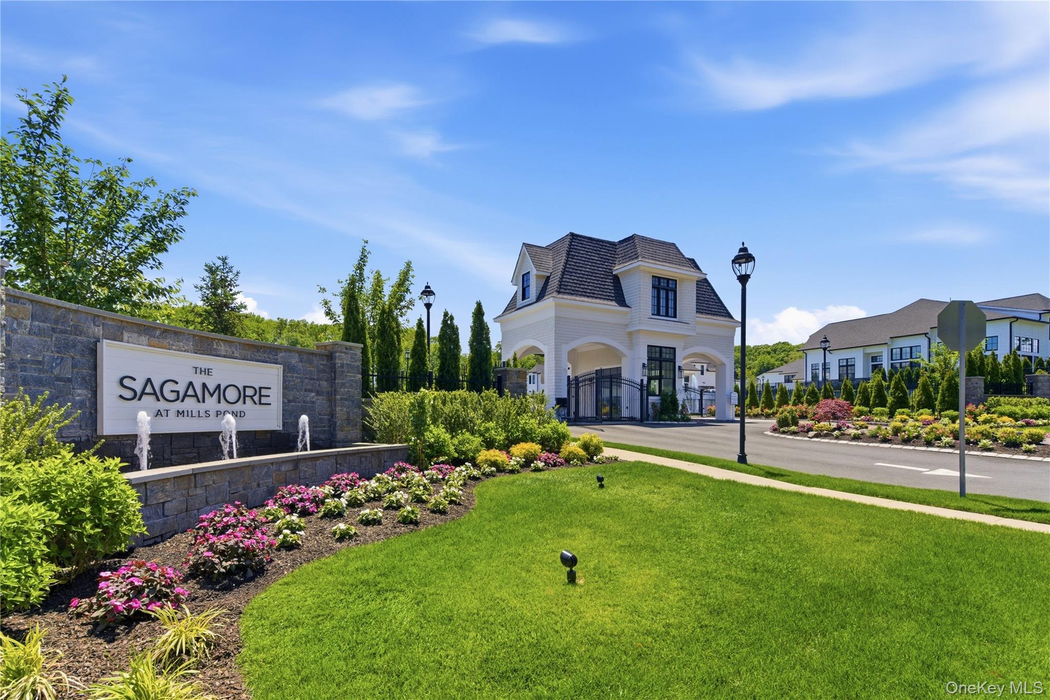  102 Three Ponds Lane E, Woodbury, NY, 11797 - 物件實景