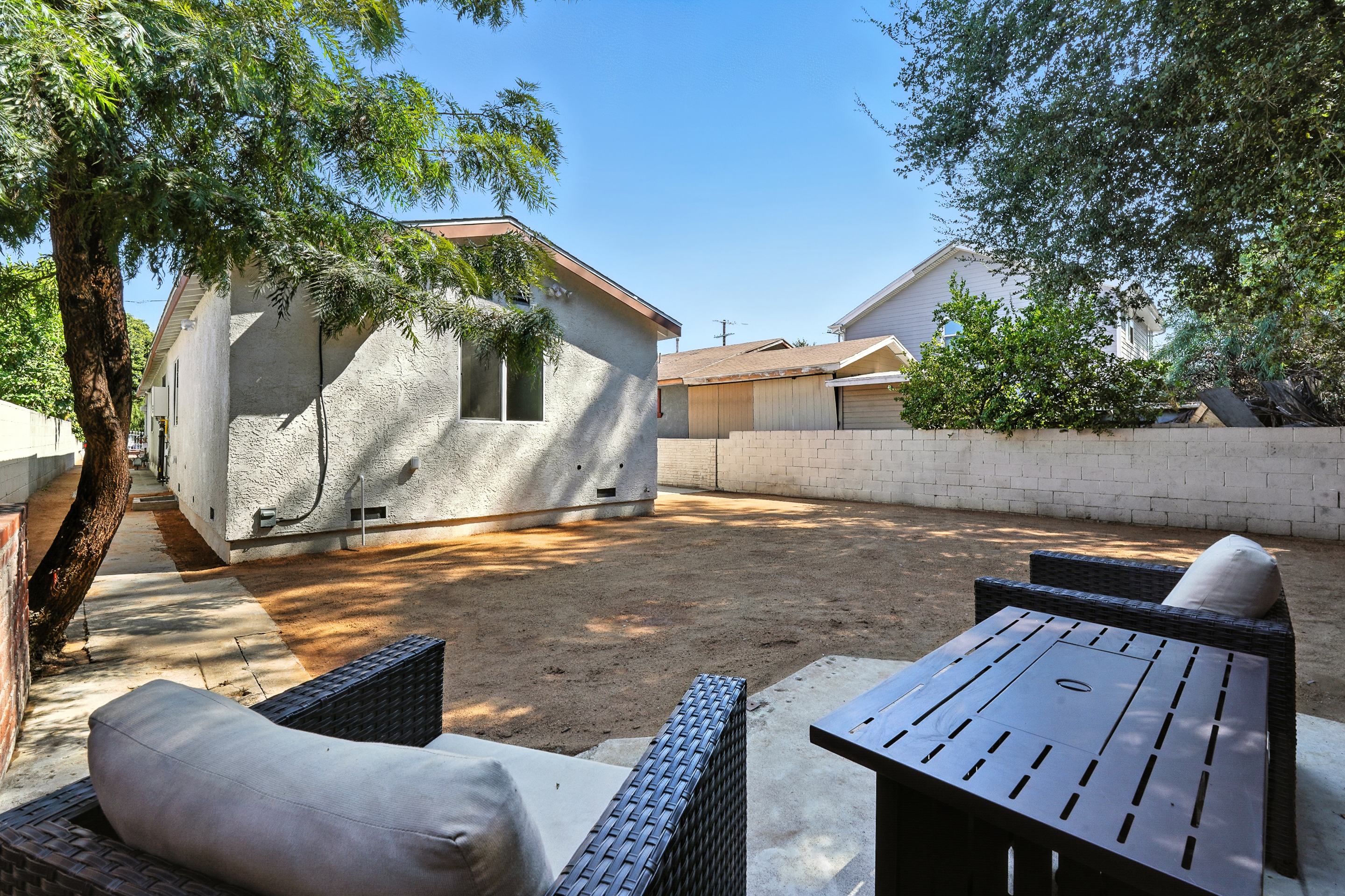 Los Angeles, California, 90042, United States, 3 Bedrooms Bedrooms, ,3 BathroomsBathrooms,Residential,For Sale,1909729