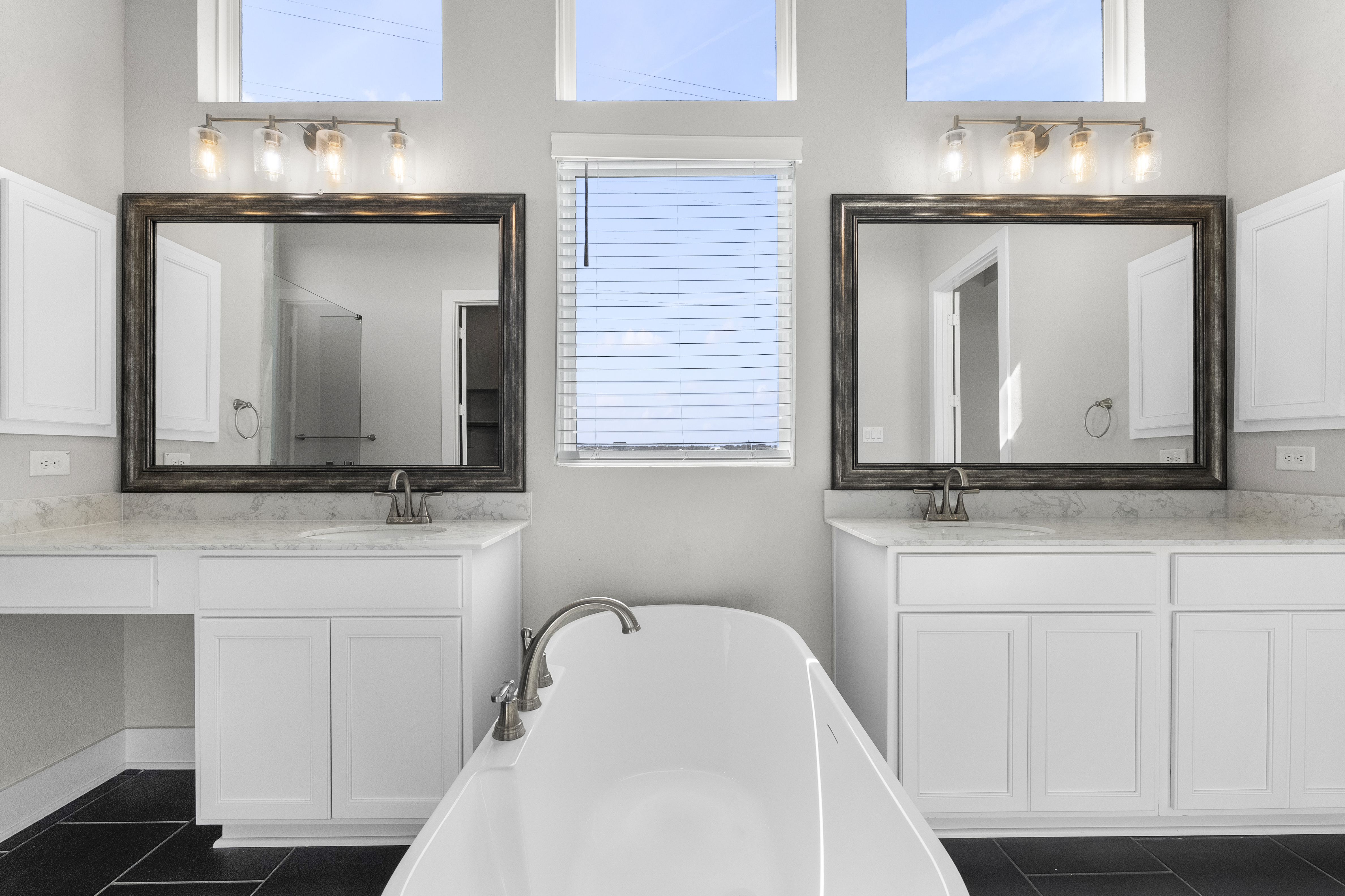  Refined Country Luxury in Gated Harvest Hills - 物件實景