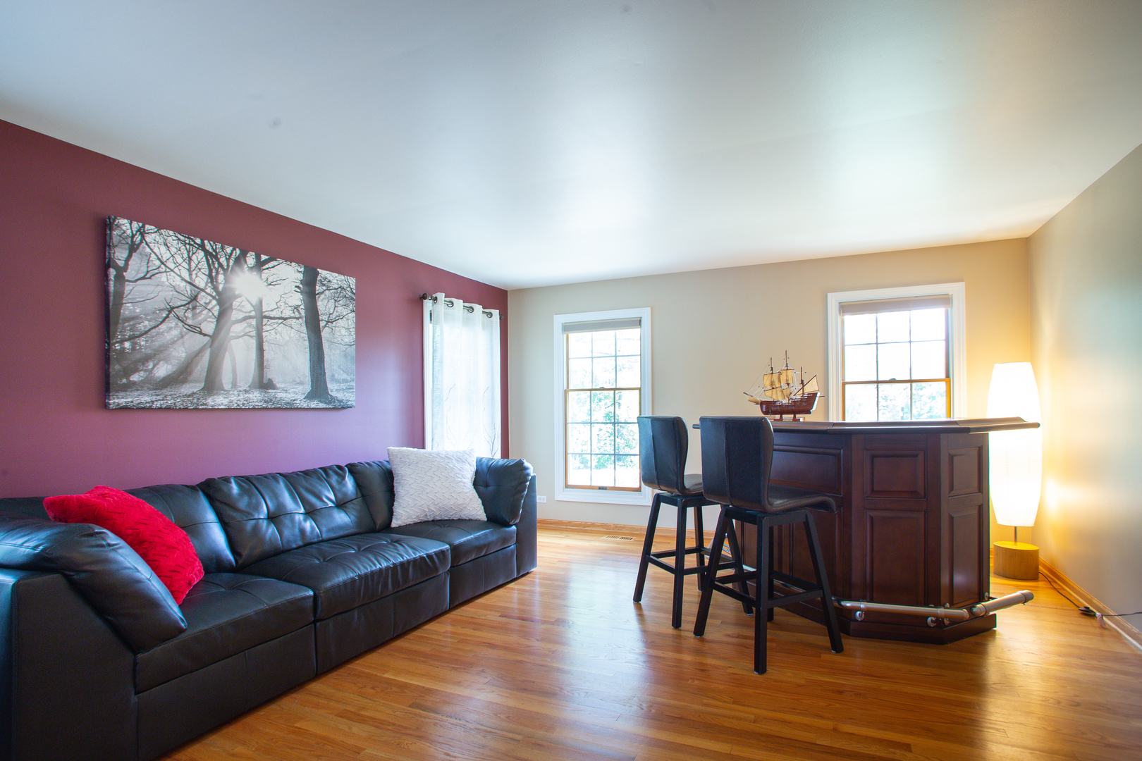 Barrington, Illinois, 60010, United States, 4 Bedrooms Bedrooms, ,3 BathroomsBathrooms,Residential,For Sale,1989548