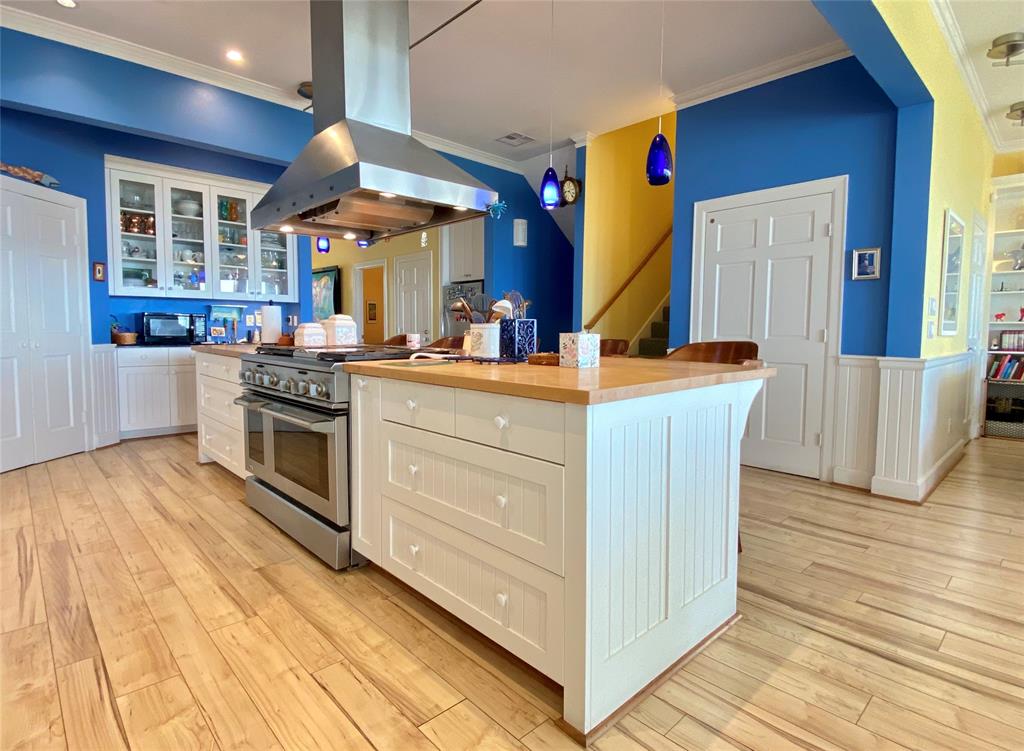 1757 Seaside Drive, Galveston, Texas, 77550, United States, 6 Bedrooms Bedrooms, ,6 BathroomsBathrooms,Residential,For Sale,1757 Seaside Drive,1628468