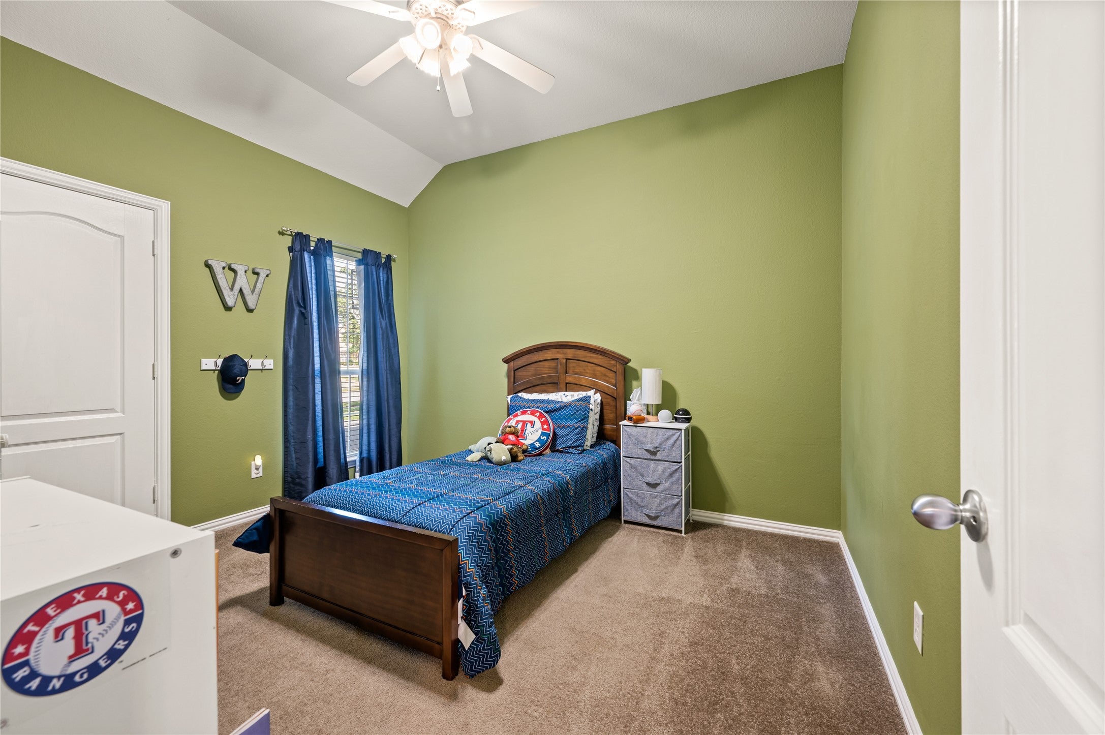 Keller, Texas, 76248, United States, 4 Bedrooms Bedrooms, ,3 BathroomsBathrooms,Residential,For Sale,1984321