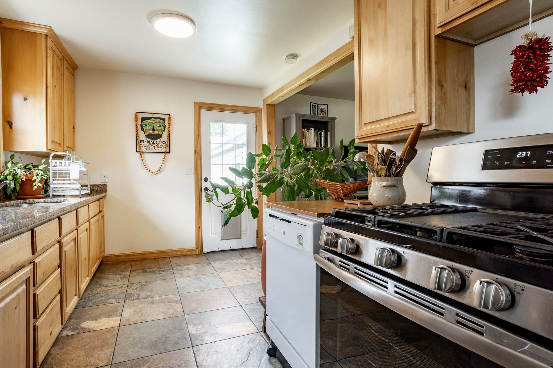  Multifamily Homestead in the Heart of Holladay - 物件實景