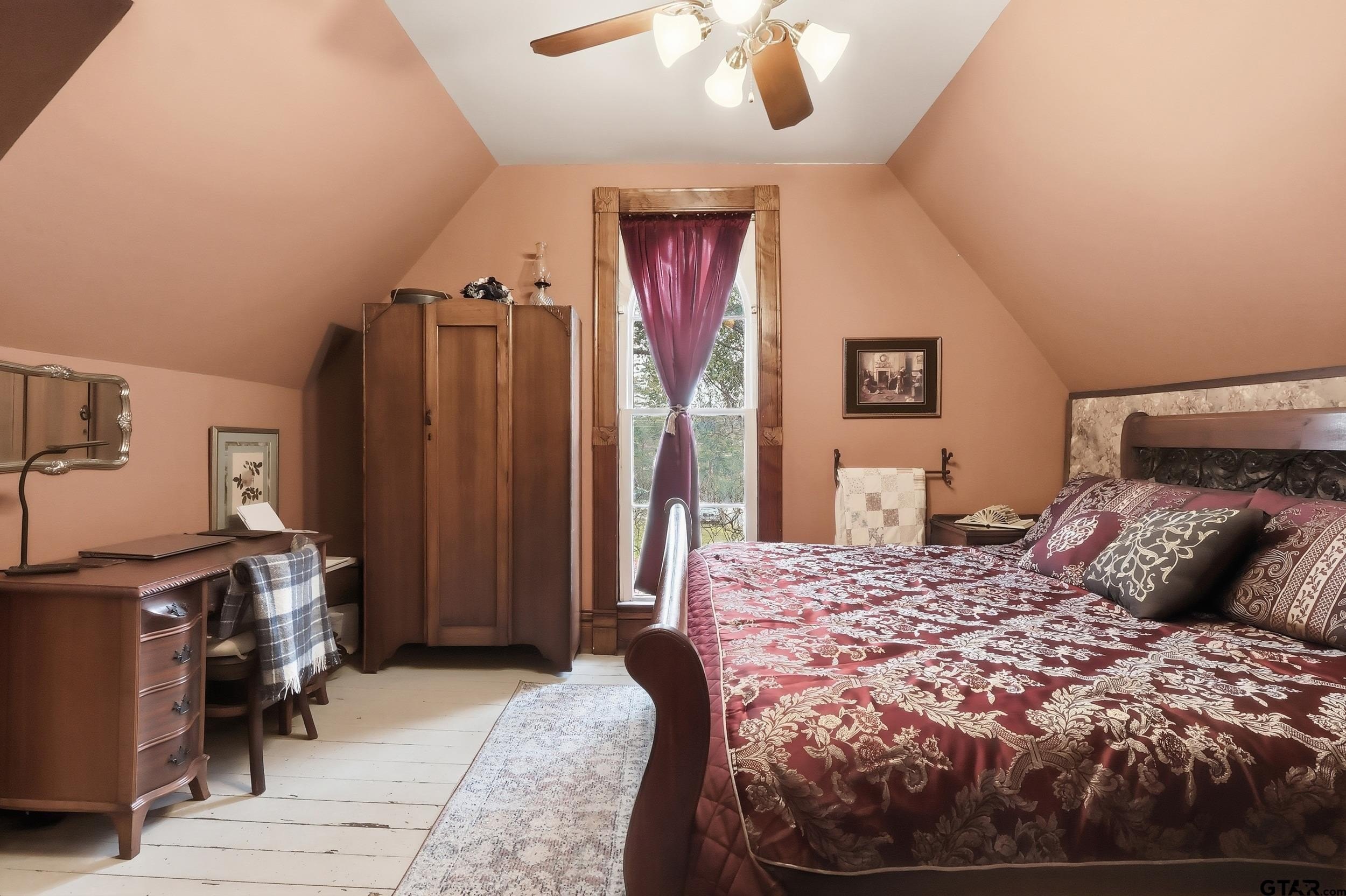 Pittsburg, Texas, 75686, United States, 6 Bedrooms Bedrooms, ,8 BathroomsBathrooms,Residential,For Sale,2005846