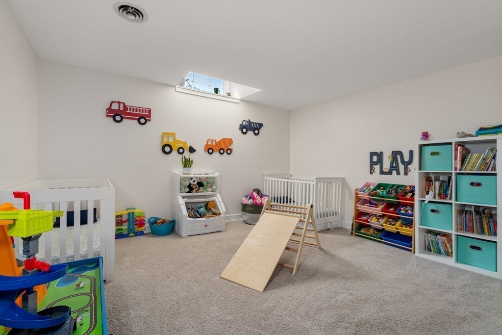 Salem, Massachusetts, 01970, United States, 3 Bedrooms Bedrooms, ,3 BathroomsBathrooms,Residential,For Sale,1927367