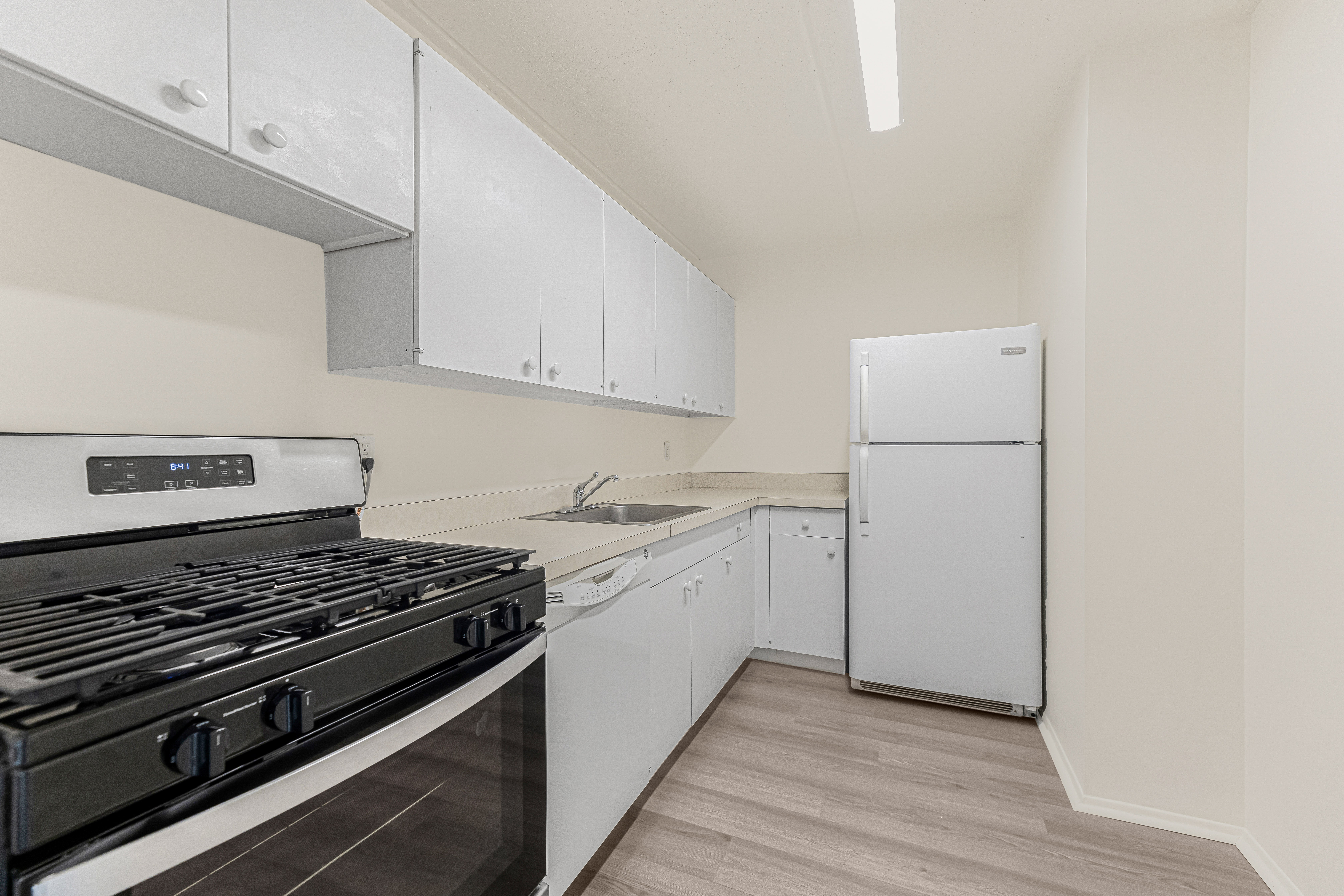  1155 Warburton Avenue - 物件實景