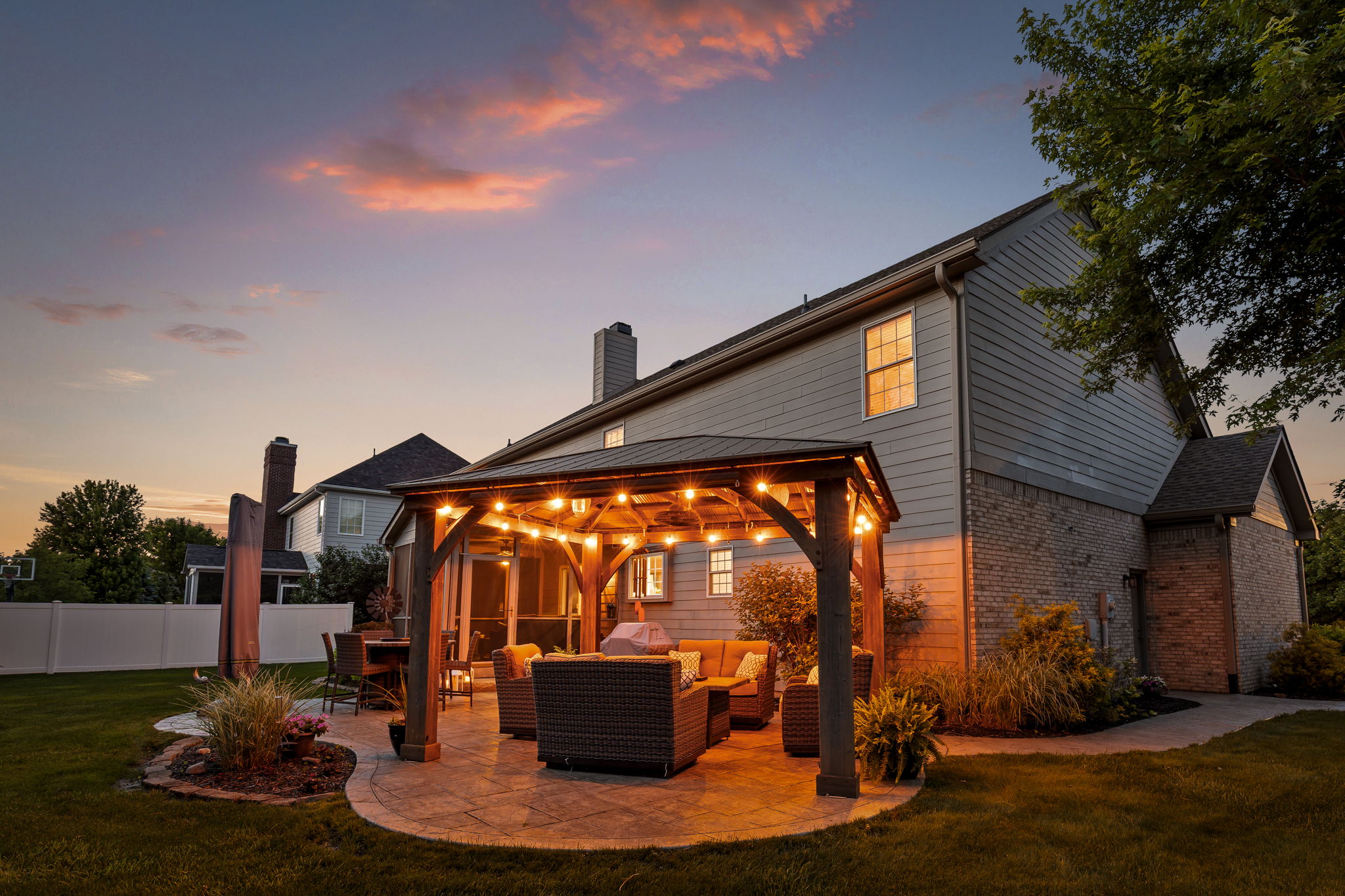  Meticulously Maintained Brick Home in Desirable Zionsville Location - 物件實景