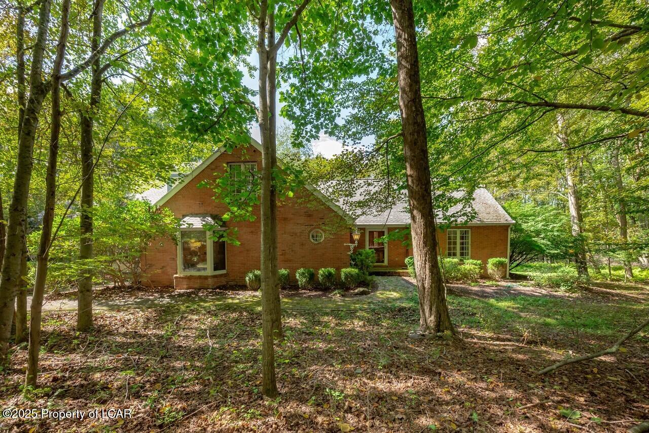 Dallas, Pennsylvania, 18612, United States, 5 Bedrooms Bedrooms, ,3 BathroomsBathrooms,Residential,For Sale,2006135