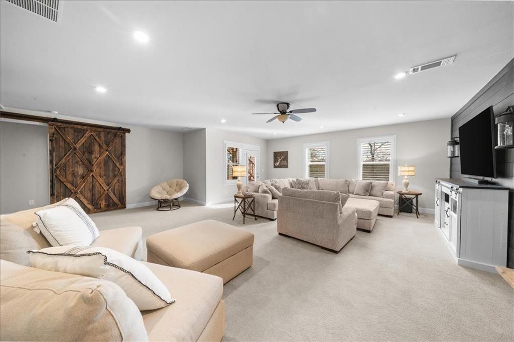 Dawsonville, Georgia, 30534, United States, 6 Bedrooms Bedrooms, ,6 BathroomsBathrooms,Residential,For Sale,1975306