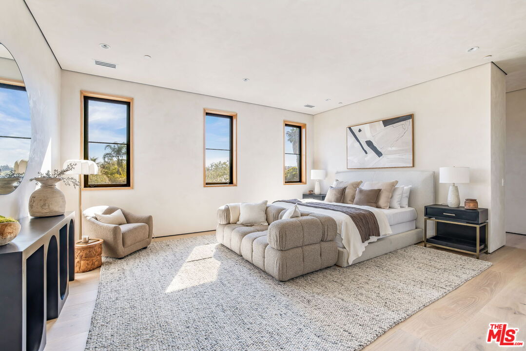 Los Angeles, California, 90024, United States, 8 Bedrooms Bedrooms, ,9 BathroomsBathrooms,Residential,For Sale,1907204