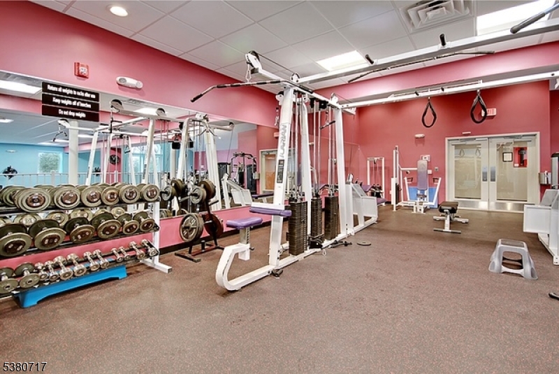 Bernards Twp., New Jersey, 07920, United States, 5 Bedrooms Bedrooms, ,4 BathroomsBathrooms,Residential,For Sale,1933609