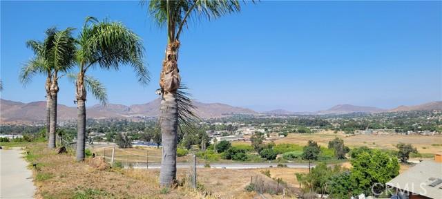 Jurupa Valley, California, 92509, United States, 4 Bedrooms Bedrooms, ,3 BathroomsBathrooms,Residential,For Sale,1890131