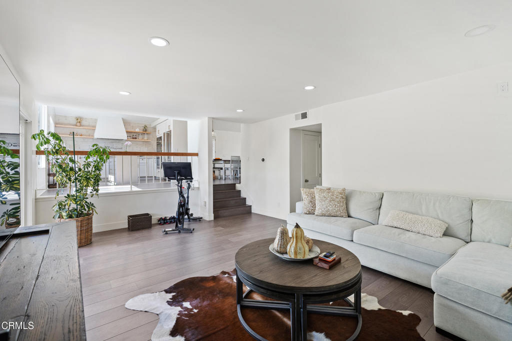 Thousand Oaks, California, 91360, United States, 4 Bedrooms Bedrooms, ,3 BathroomsBathrooms,Residential,For Sale,1974854