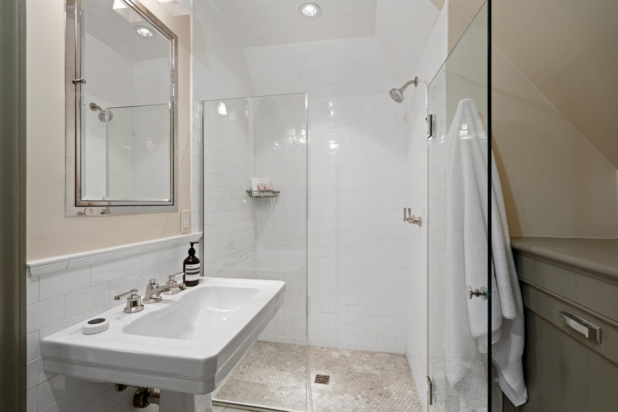  3045 Davenport NW, Washington, DC, 20008 - 物件實景