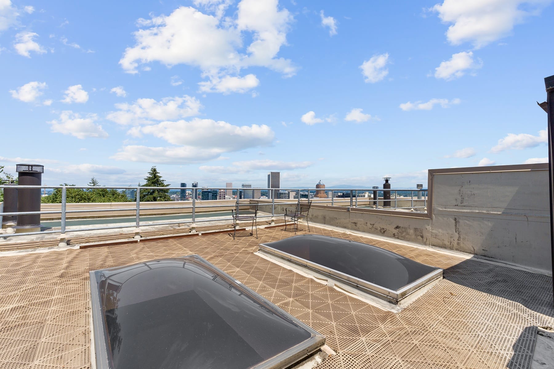  2206 SW HOFFMAN AVE Portland, OR 97201 - 物件實景