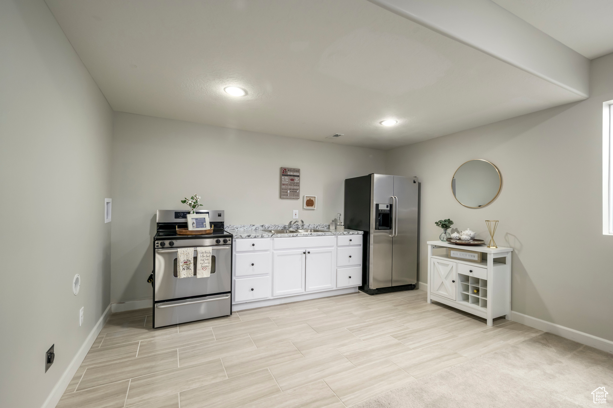 Stansbury Park, Utah, 84074, United States, 7 Bedrooms Bedrooms, ,4 BathroomsBathrooms,Residential,For Sale,1987559