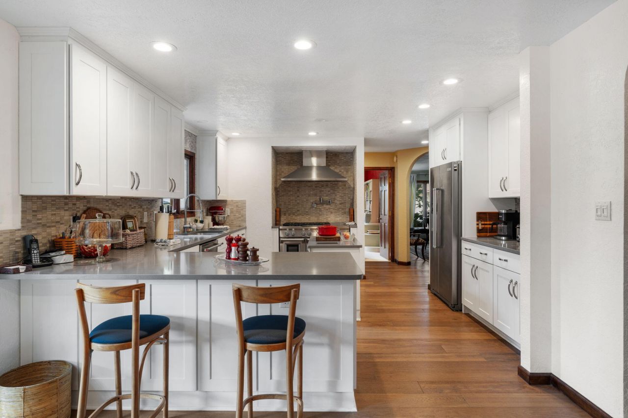 Albuquerque, New Mexico, 87111, United States, 4 Bedrooms Bedrooms, ,3 BathroomsBathrooms,Residential,For Sale,1906383