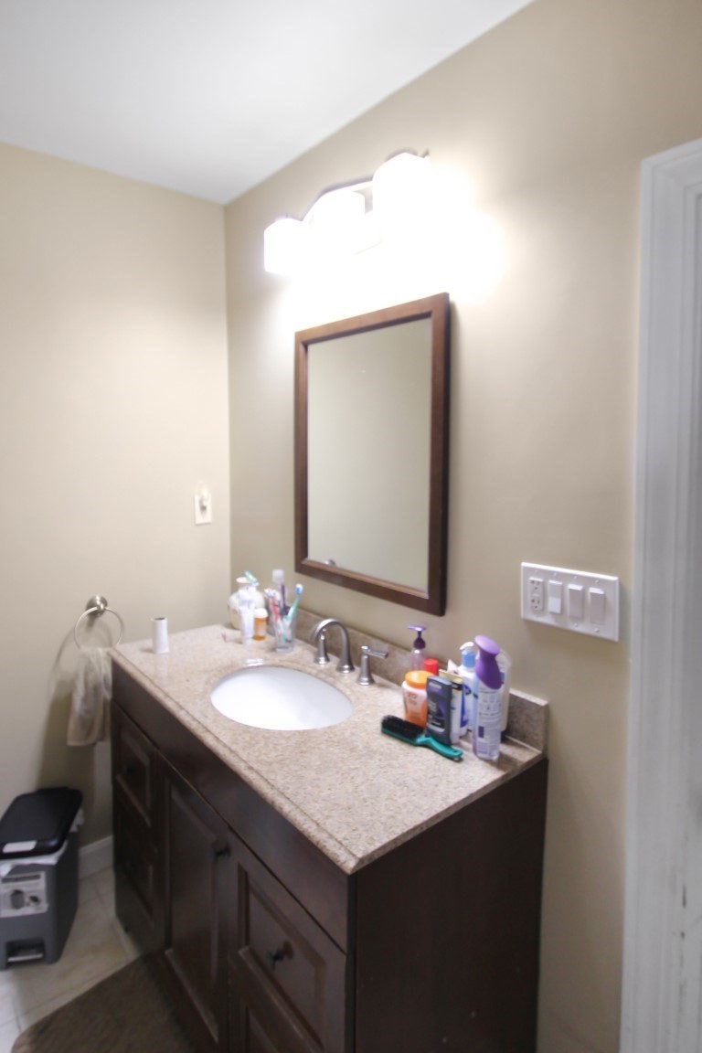 Methuen, Massachusetts, 01844, United States, 4 Bedrooms Bedrooms, ,2 BathroomsBathrooms,Residential,For Sale,1909485