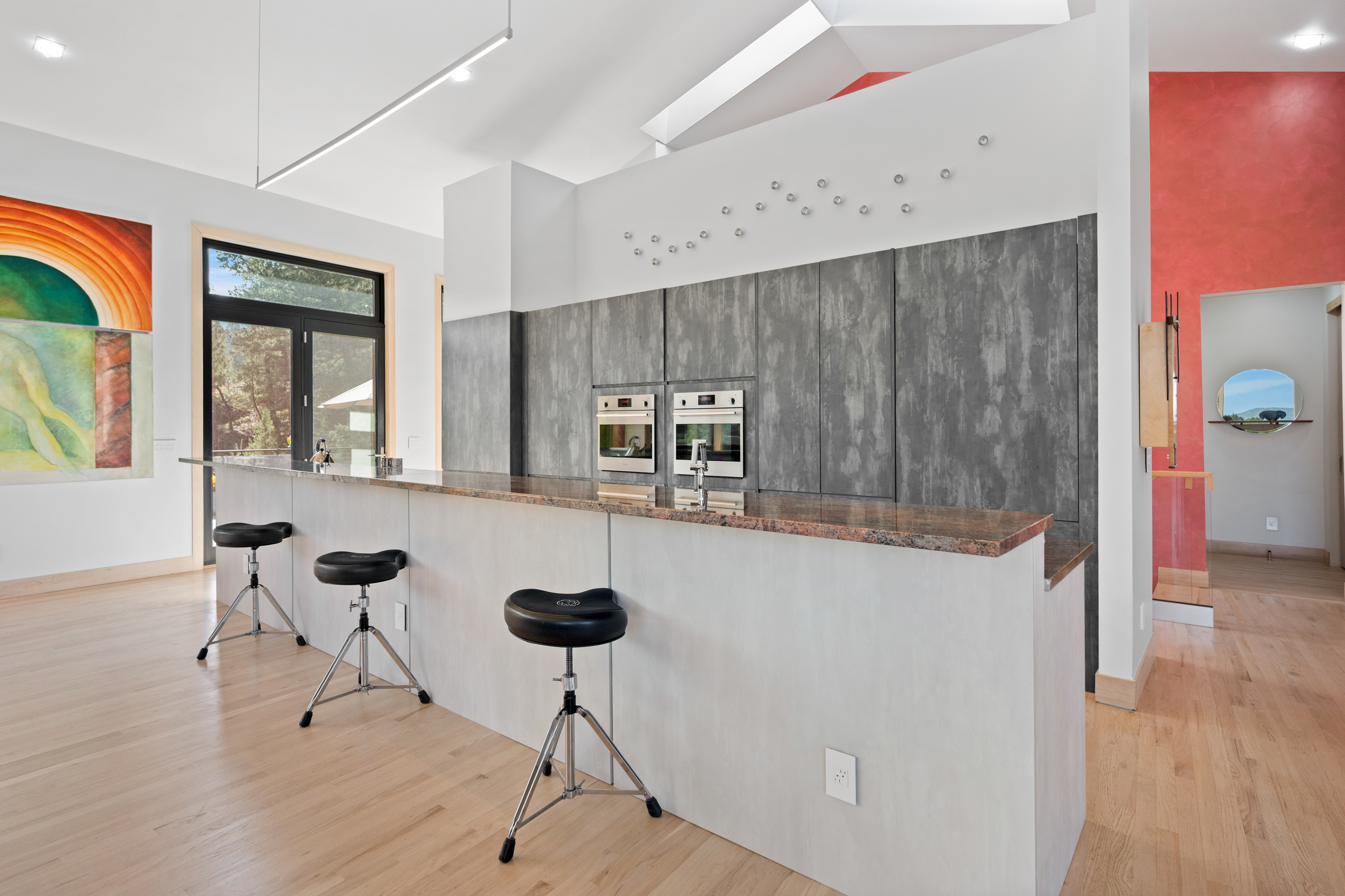  Modern Mountain Residence with Dramatic Architecture - 物件實景
