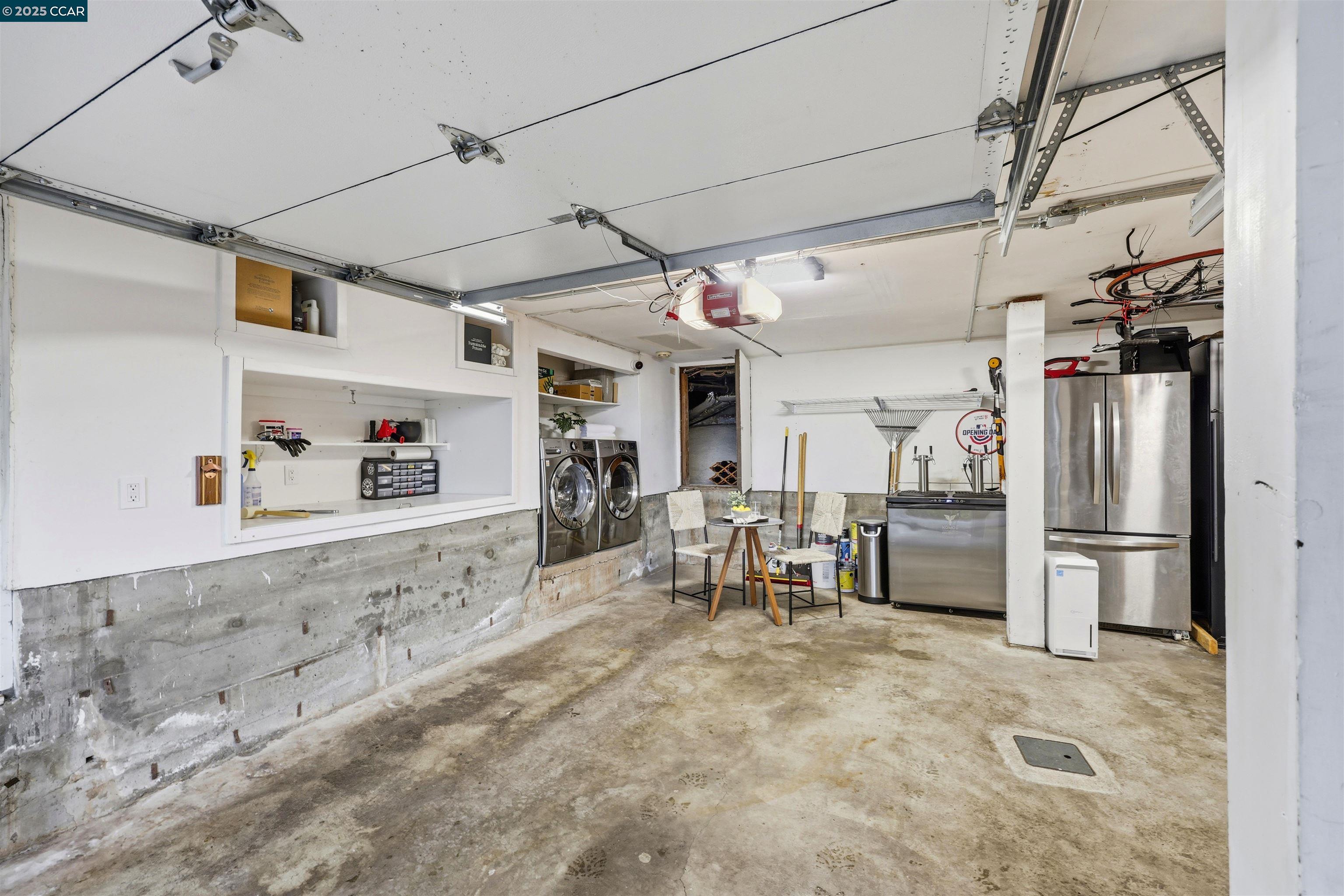 Orinda, California, 94563, United States, 3 Bedrooms Bedrooms, ,2 BathroomsBathrooms,Residential,For Sale,1993429