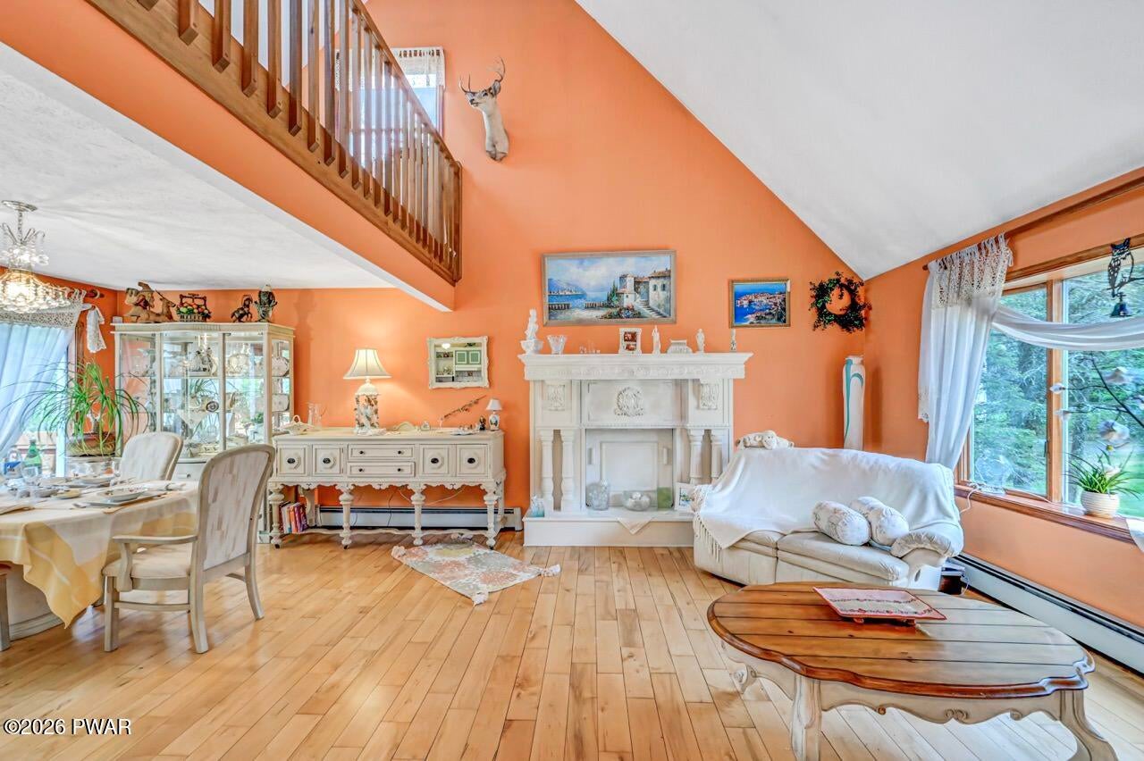 Hawley, Pennsylvania, 18428, United States, 3 Bedrooms Bedrooms, ,3 BathroomsBathrooms,Residential,For Sale,2045204