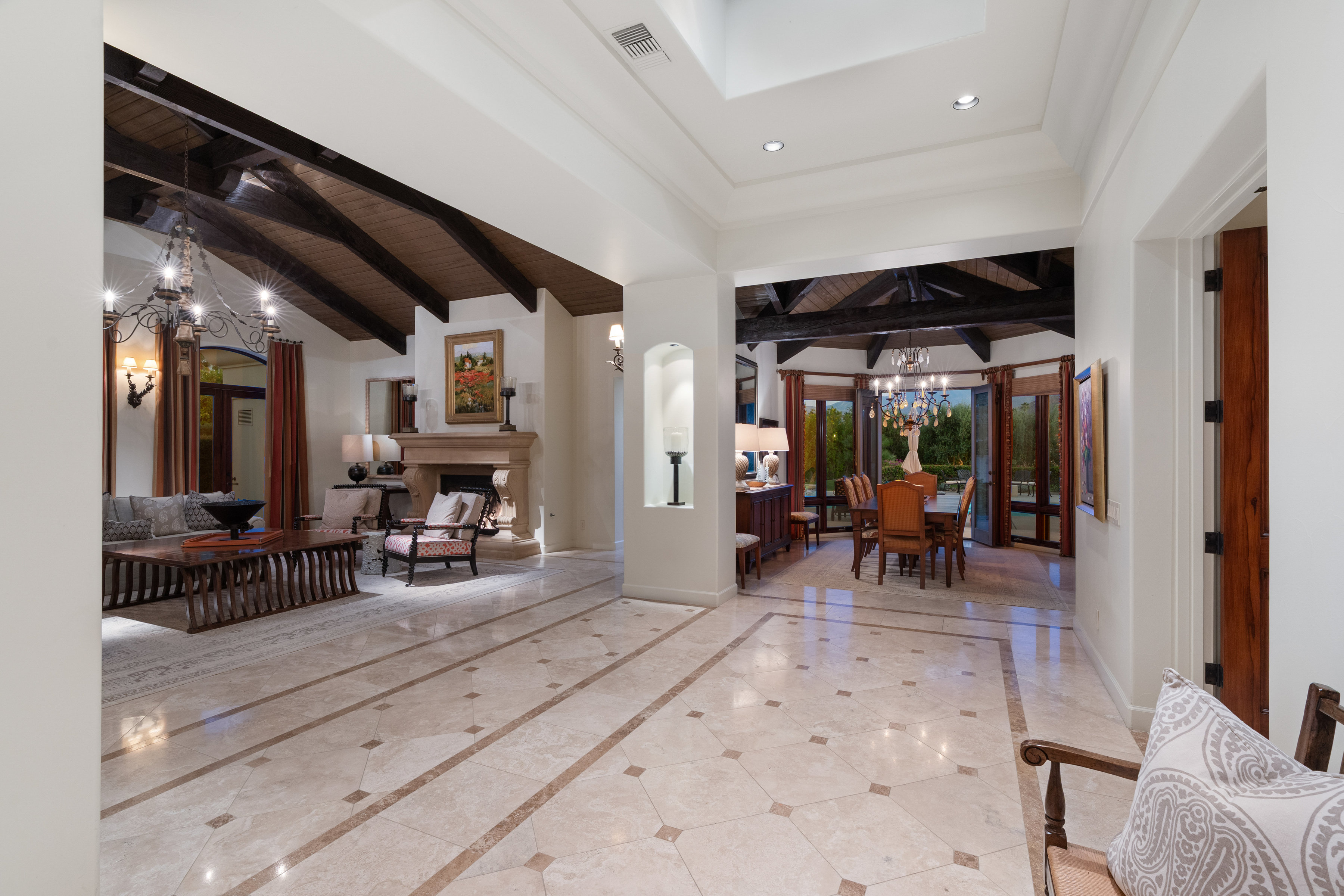  An Estate of Distinction on Clancy Lane S - 物件實景