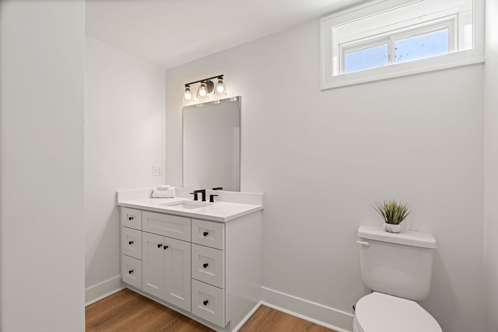 Haverhill, Massachusetts, 01832, United States, 3 Bedrooms Bedrooms, ,4 BathroomsBathrooms,Residential,For Sale,1827330