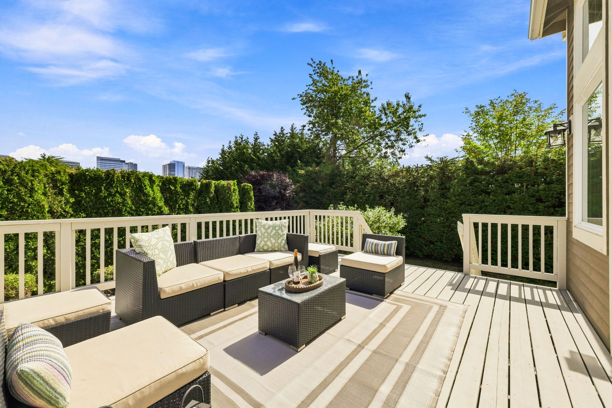  9671 Evergreen Drive, Bellevue, WA 98004 - 物件實景