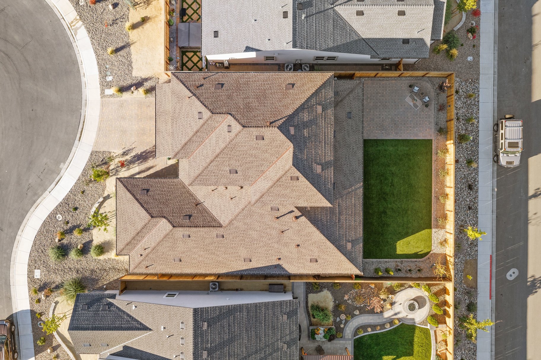  Multi-Gen Living. Mountain Views. A Backyard That