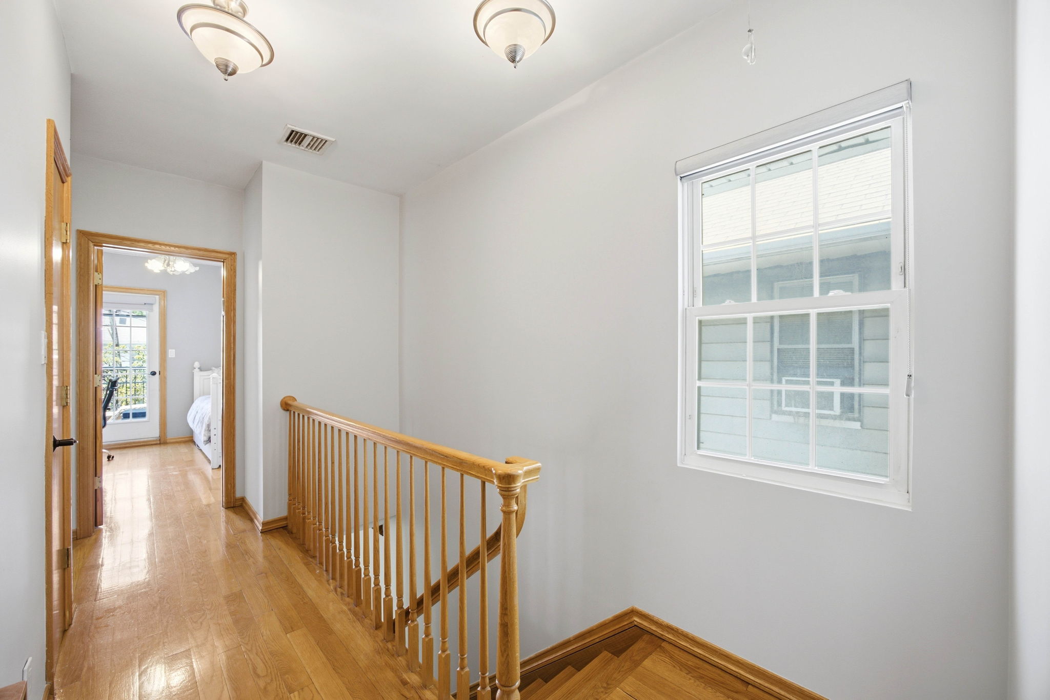  1739 E 26th Street - 物件實景