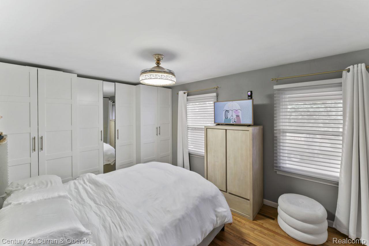 Dearborn Heights, Michigan, 48127, United States, 4 Bedrooms Bedrooms, ,4 BathroomsBathrooms,Residential,For Sale,1905495