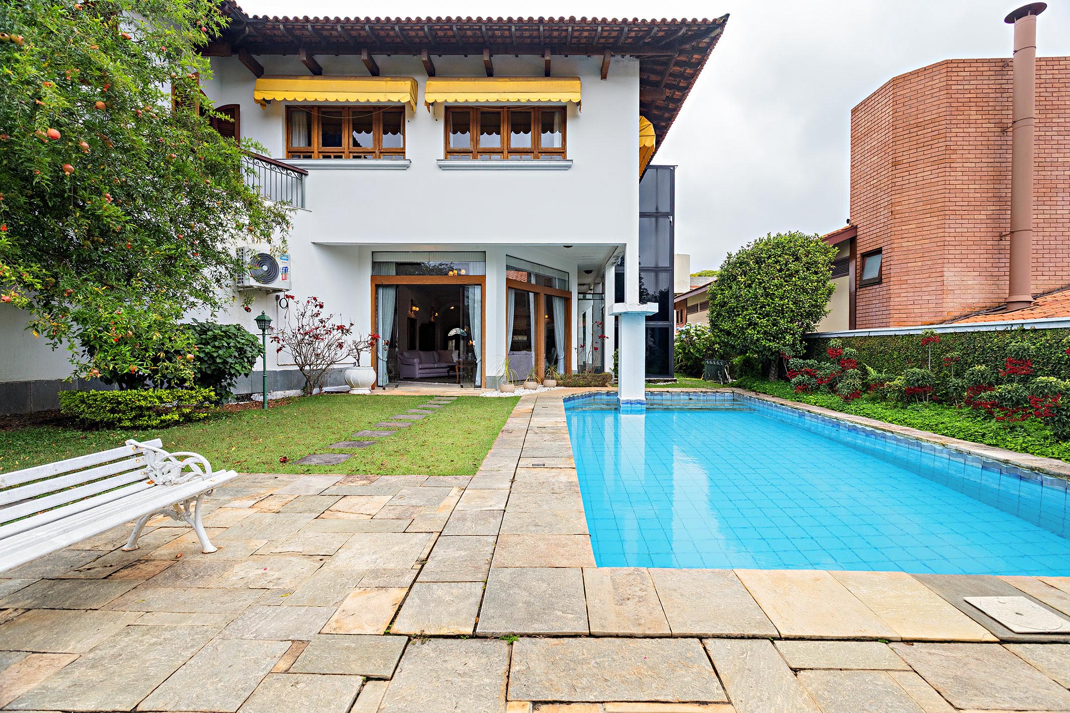 Neoclassical house in gated community with pool and elevator - 物件實景