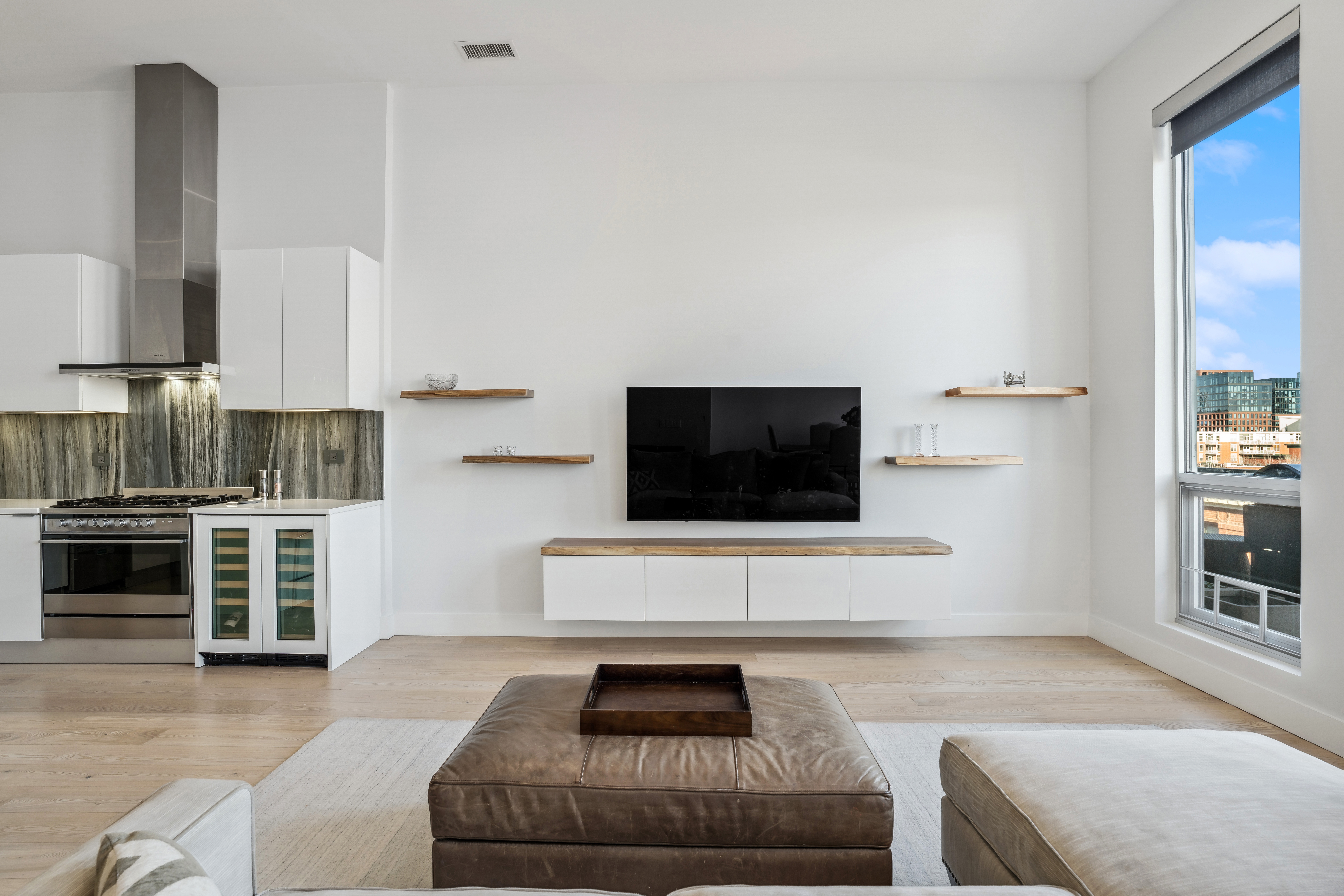  Perfect Combination of Location, Views and Modern Elegance - 物件實景