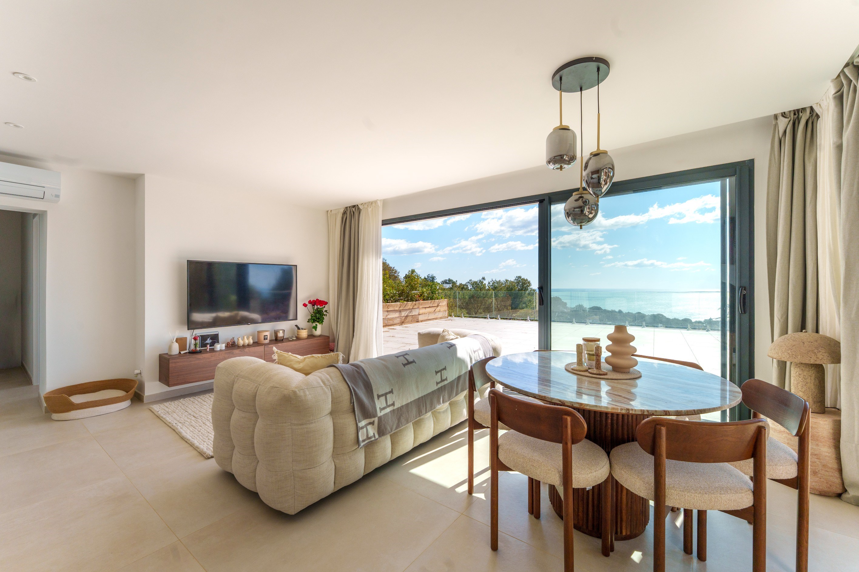  A balcony overlooking the Mediterranean… - 物件實景