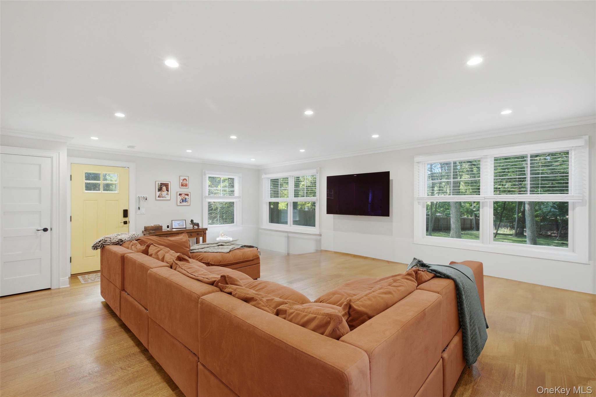  18 W Meadow Road, Setauket, NY, 11733 - 物件實景