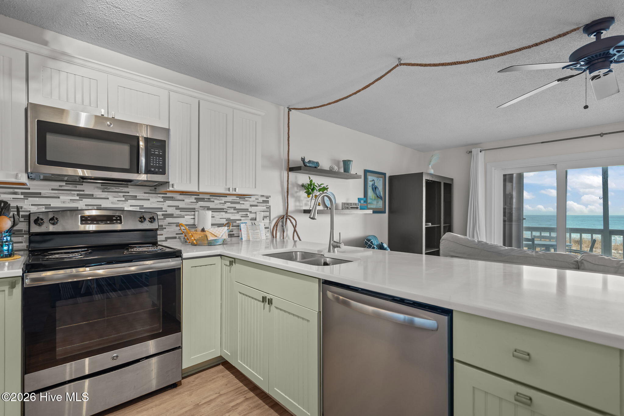 Carolina Beach, North Carolina, 28428, United States, 2 Bedrooms Bedrooms, ,2 BathroomsBathrooms,Residential,For Sale,2010821