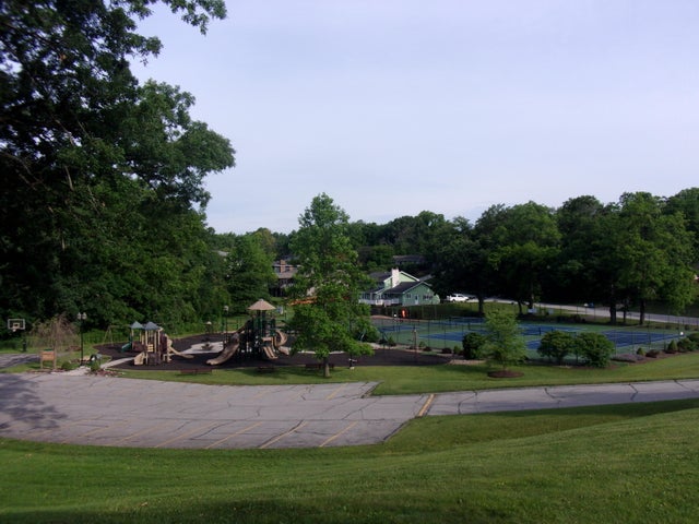 Valparaiso, Indiana, 46385, United States, 4 Bedrooms Bedrooms, ,4 BathroomsBathrooms,Residential,For Sale,1945024
