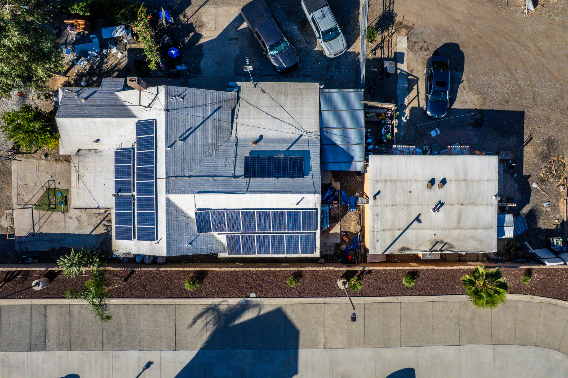 Fontana, California, 92336, United States, 7 Bedrooms Bedrooms, ,4 BathroomsBathrooms,Residential,For Sale,1988528