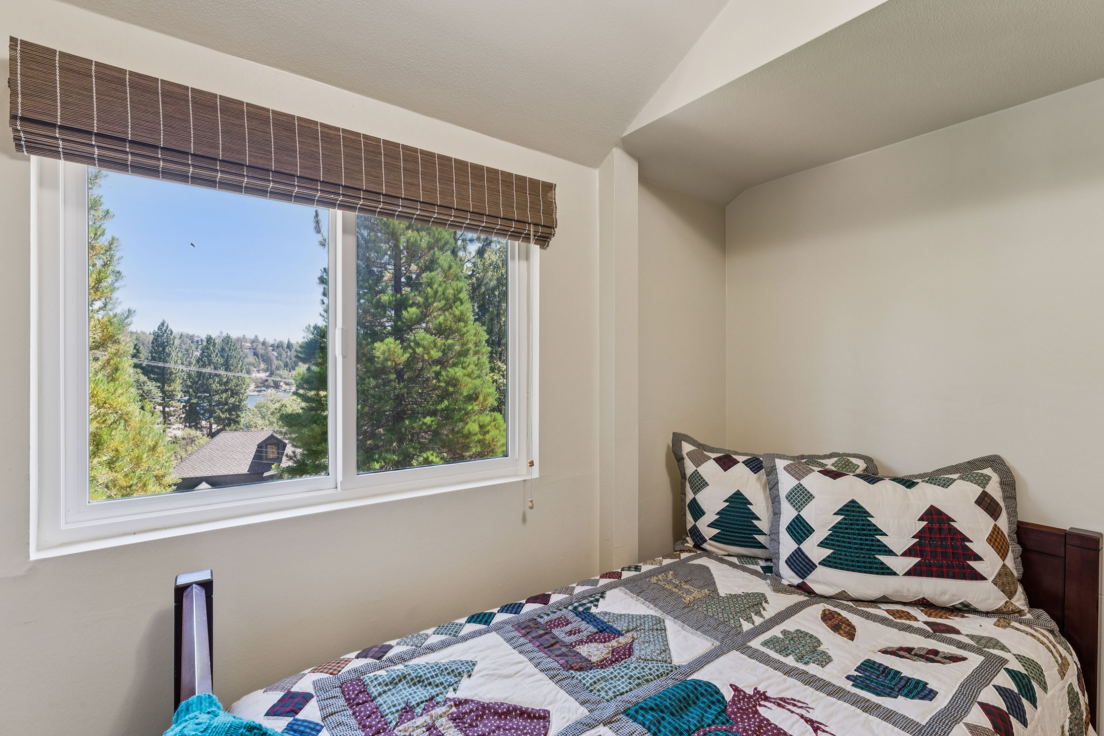  27711 Hamiltair Drive, Lake Arrowhead, CA 92352 - 物件實景