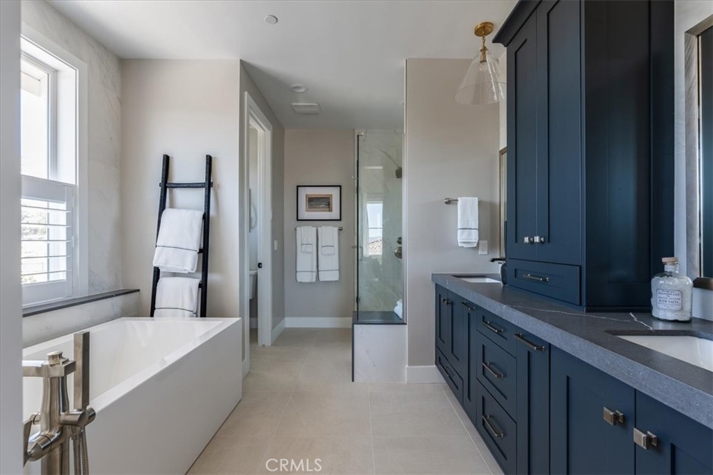 San Luis Obispo, California, 93401, United States, 5 Bedrooms Bedrooms, ,6 BathroomsBathrooms,Residential,For Sale,2001522