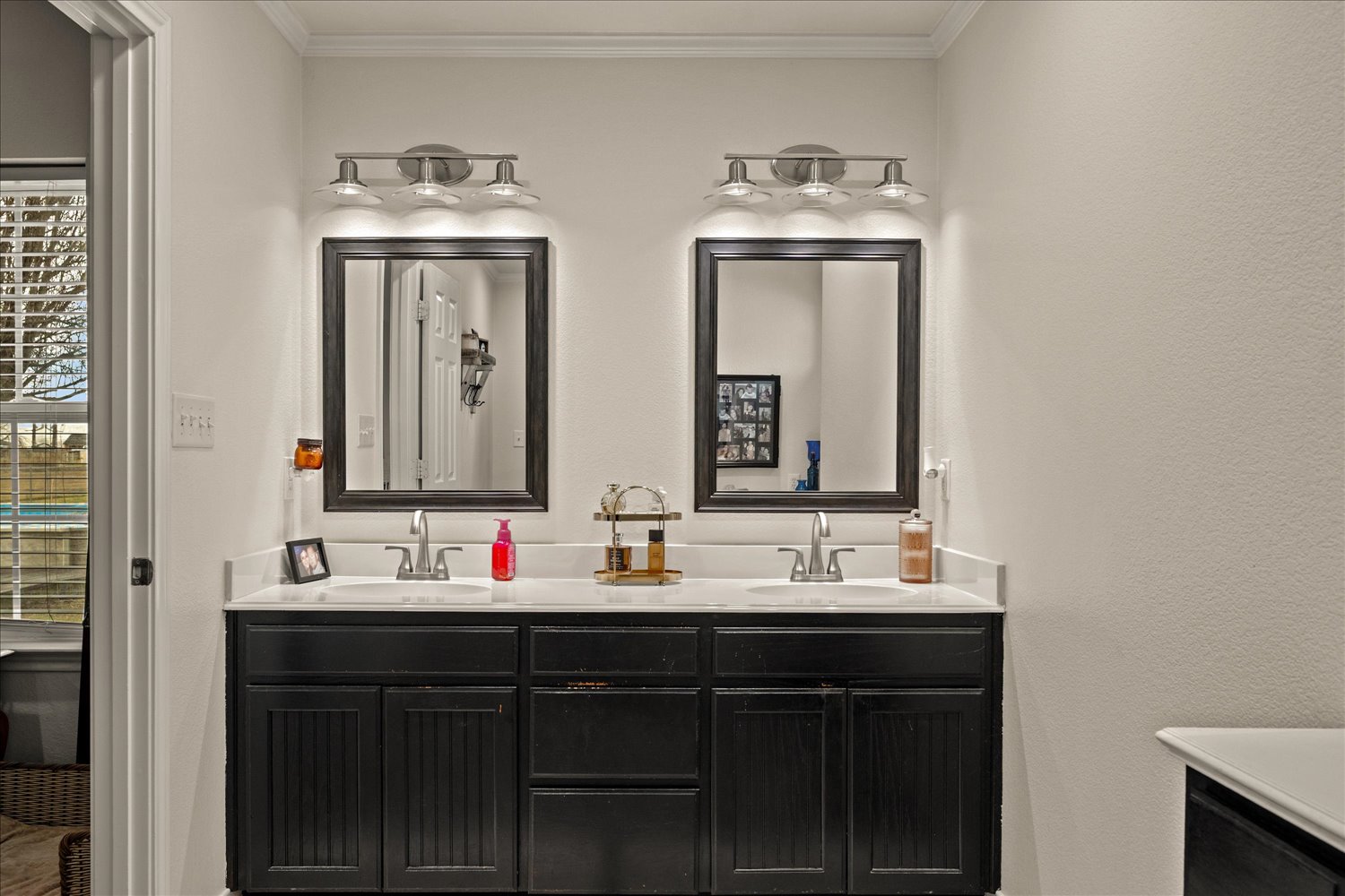 Caddo Mills, Texas, 75135, United States, 3 Bedrooms Bedrooms, ,2 BathroomsBathrooms,Residential,For Sale,2010316