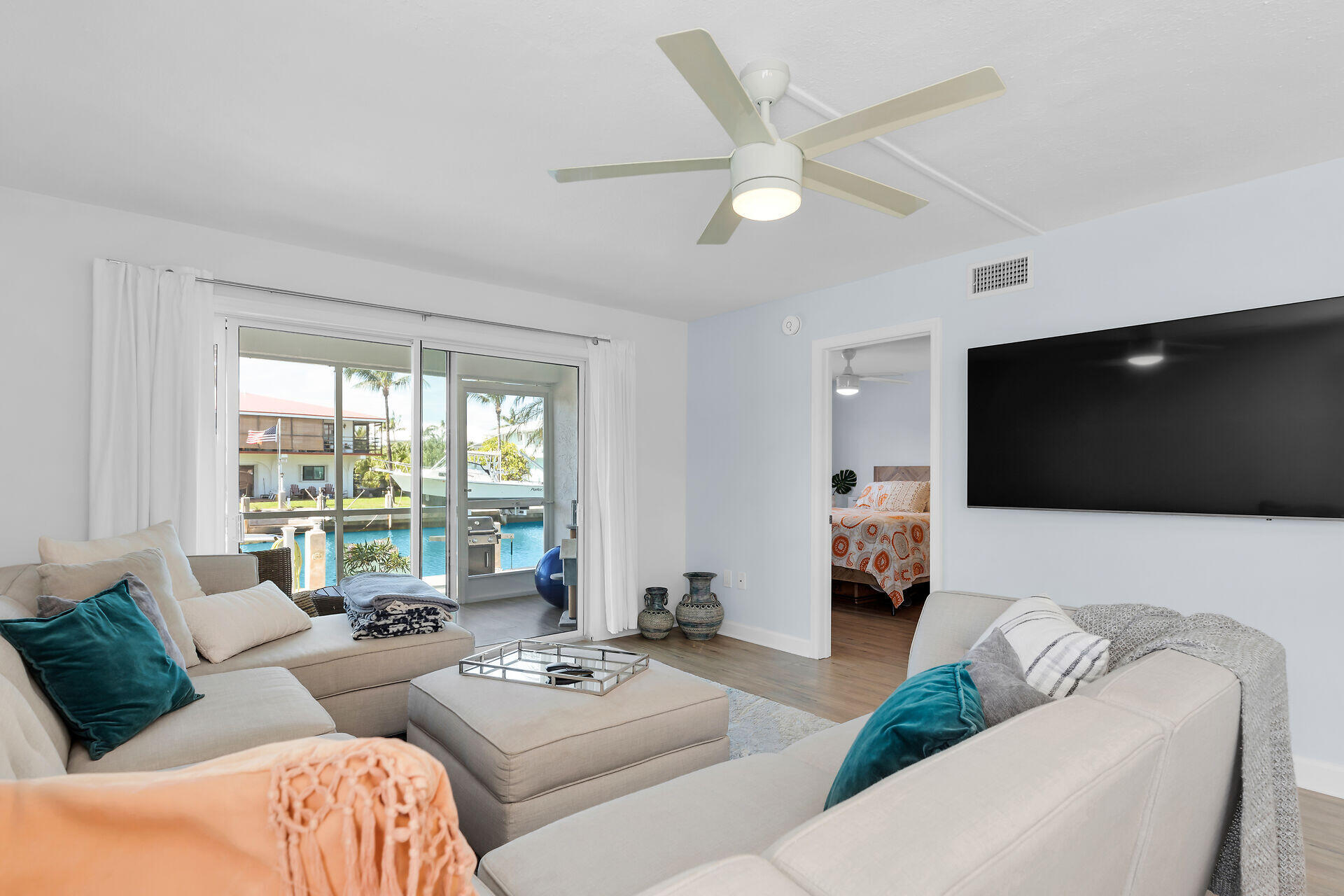 MARATHON, Florida, 33050, United States, 2 Bedrooms Bedrooms, ,2 BathroomsBathrooms,Residential,For Sale,1991254