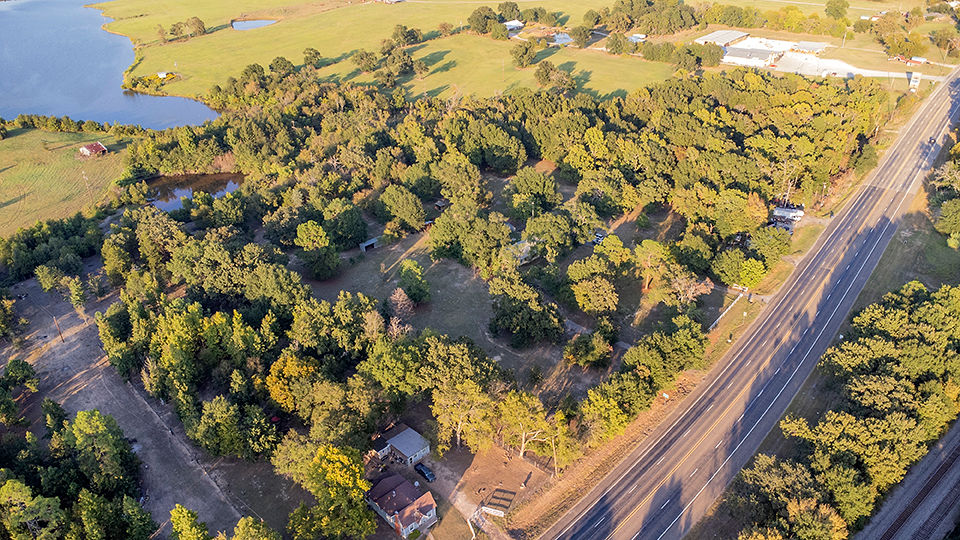 GRAND SALINE, Texas, 75140, United States, 3 Bedrooms Bedrooms, ,2 BathroomsBathrooms,Residential,For Sale,1960368