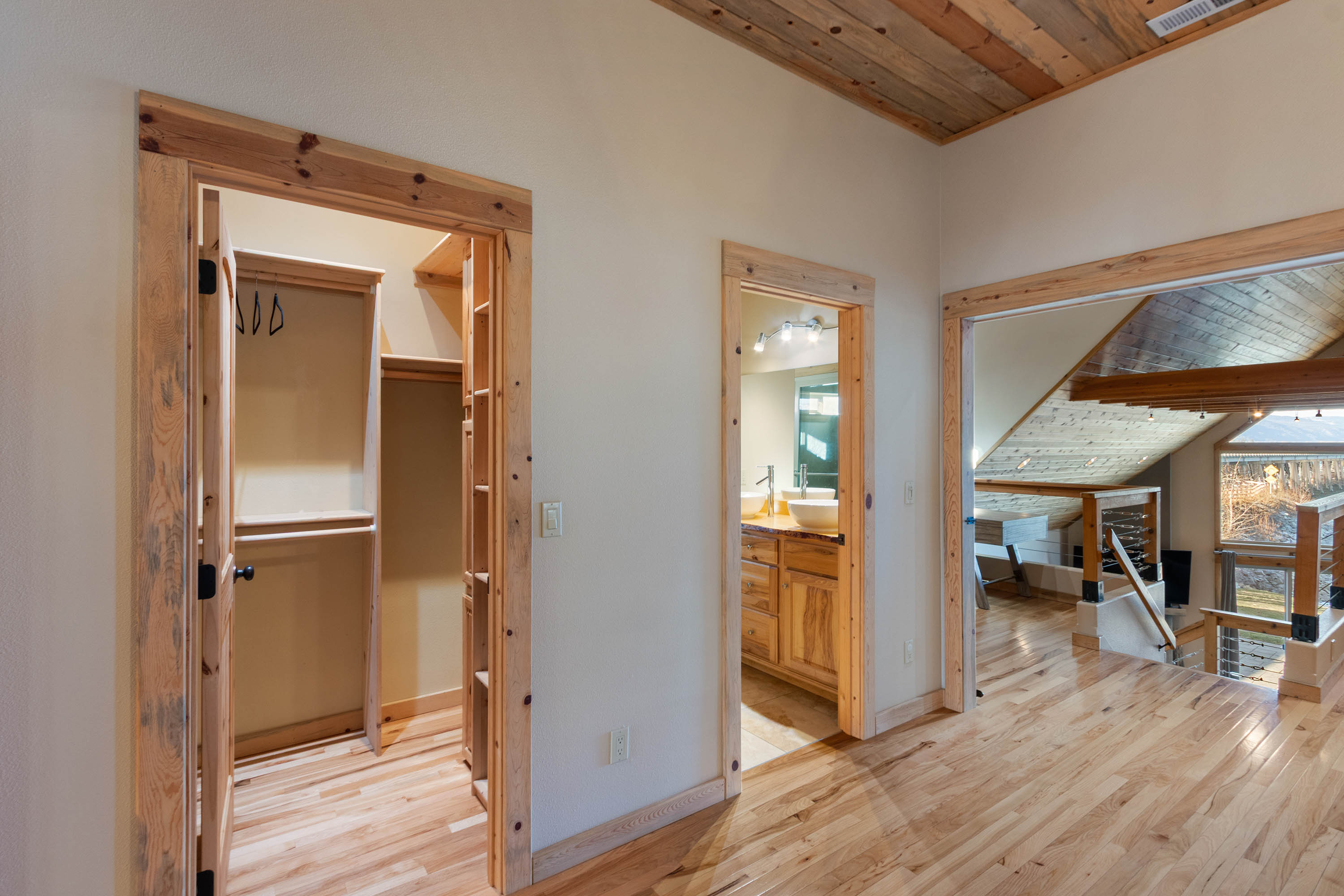 Sagle, Idaho, 83860, United States, 4 Bedrooms Bedrooms, ,2 BathroomsBathrooms,Residential,For Sale,2013773