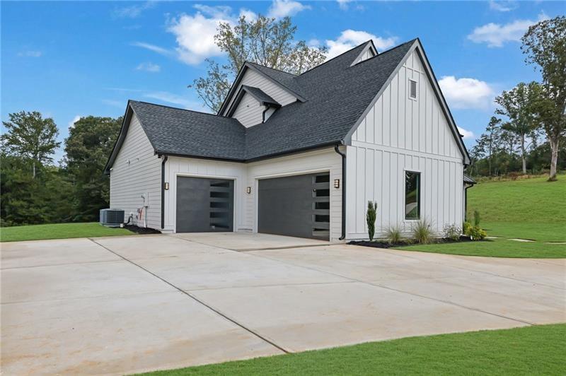 Canton, Georgia, 30114, United States, 5 Bedrooms Bedrooms, ,4 BathroomsBathrooms,Residential,For Sale,1974938