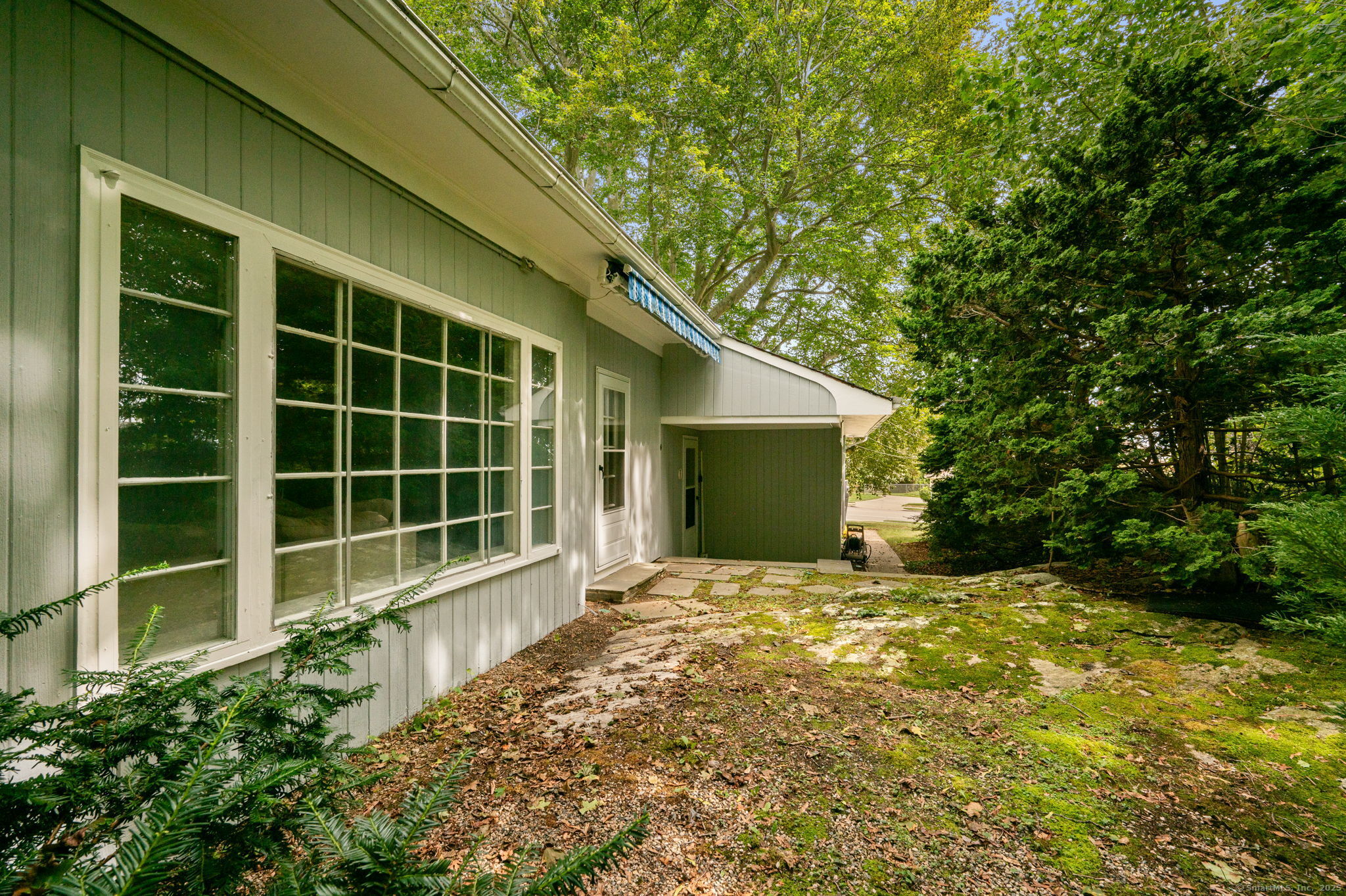 New London, Connecticut, 06320, United States, 3 Bedrooms Bedrooms, ,Residential,For Sale,1942755