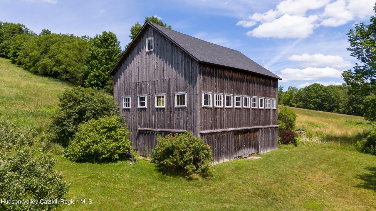 Bovina, New York, 13740, United States, 4 Bedrooms Bedrooms, ,2 BathroomsBathrooms,Residential,For Sale,1826483