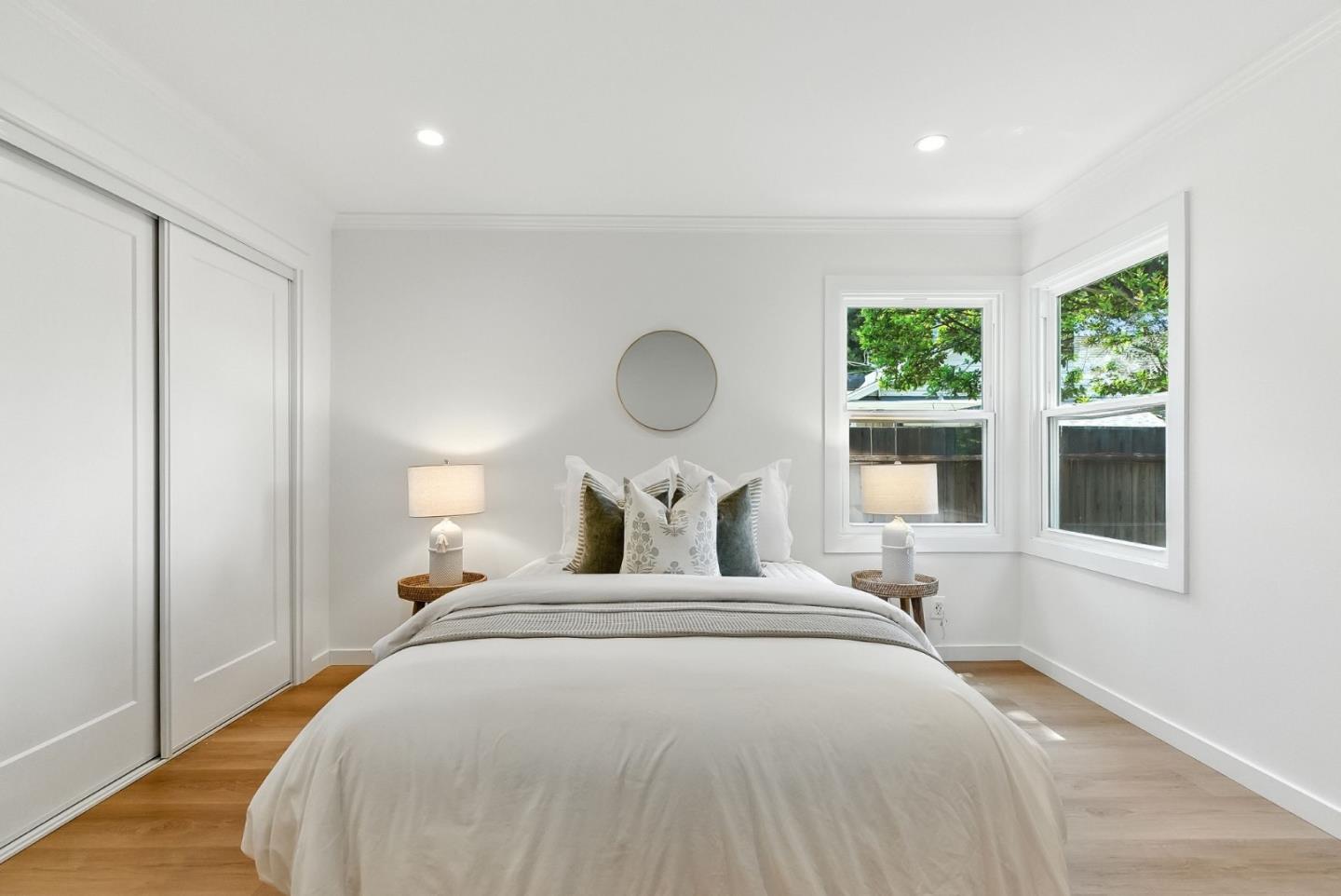 Redwood City, California, 94063, United States, 2 Bedrooms Bedrooms, ,1 BathroomBathrooms,Residential,For Sale,1885449
